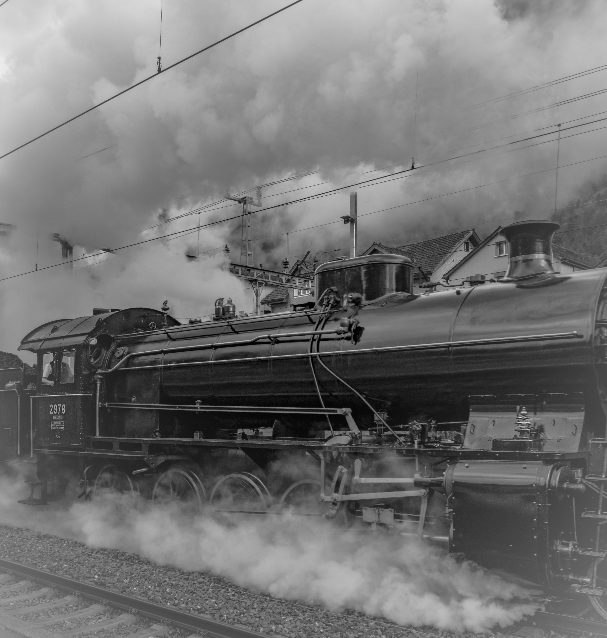 RS_Ausfahrt_Dampf-Extrazug1_mit_C5-6_nach_Goeschenen_SW-11