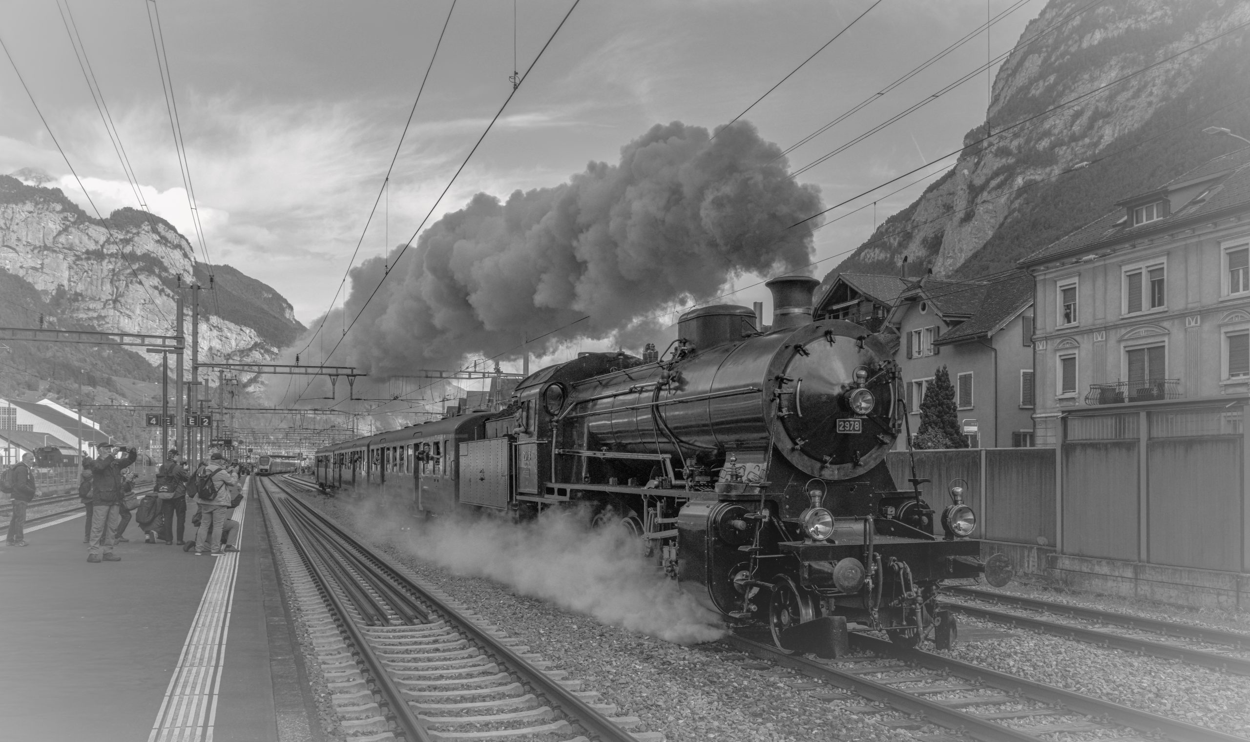 RS_Ausfahrt_Dampfsonderzug1_Erstfeld_SW-6