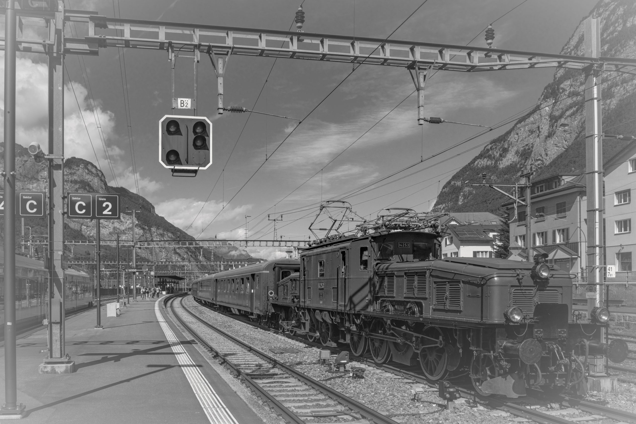 RS_Ausfahrt_Krokodil-Extrazug2_nach_Goeschenen_SW-11