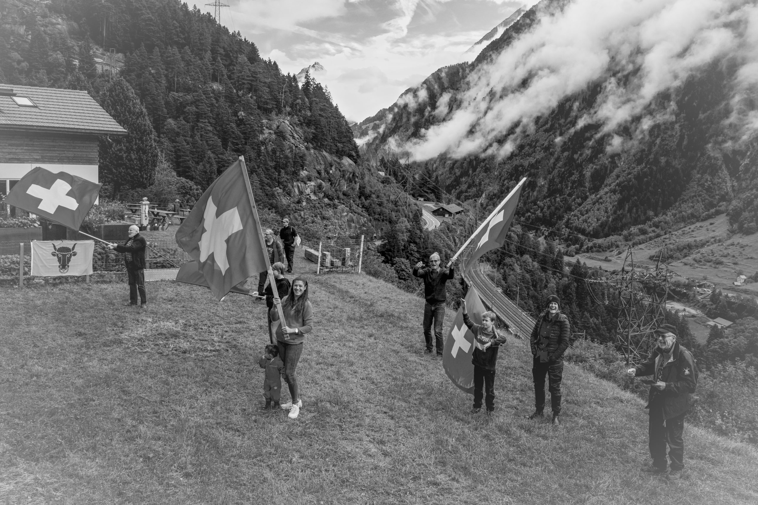 RS_Fahnenschwenker_Xaver_Andermatt_bei_Bergfahrt_SW-6