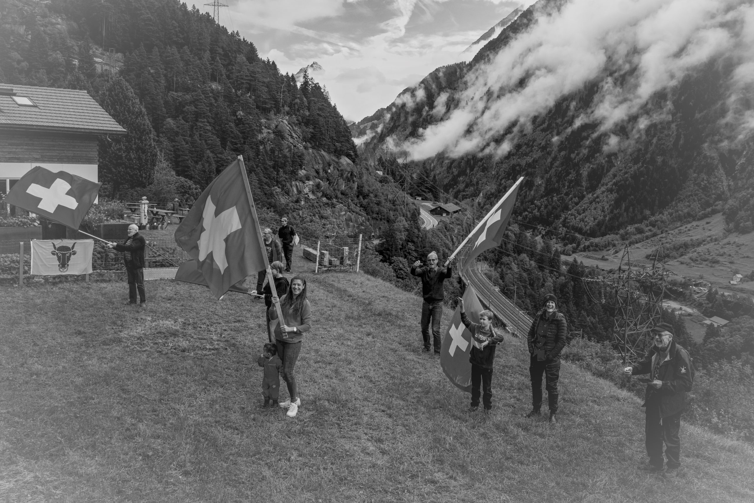 RS_Fahnenschwenker_Xaver_Andermatt_bei_Bergfahrt_SW-6