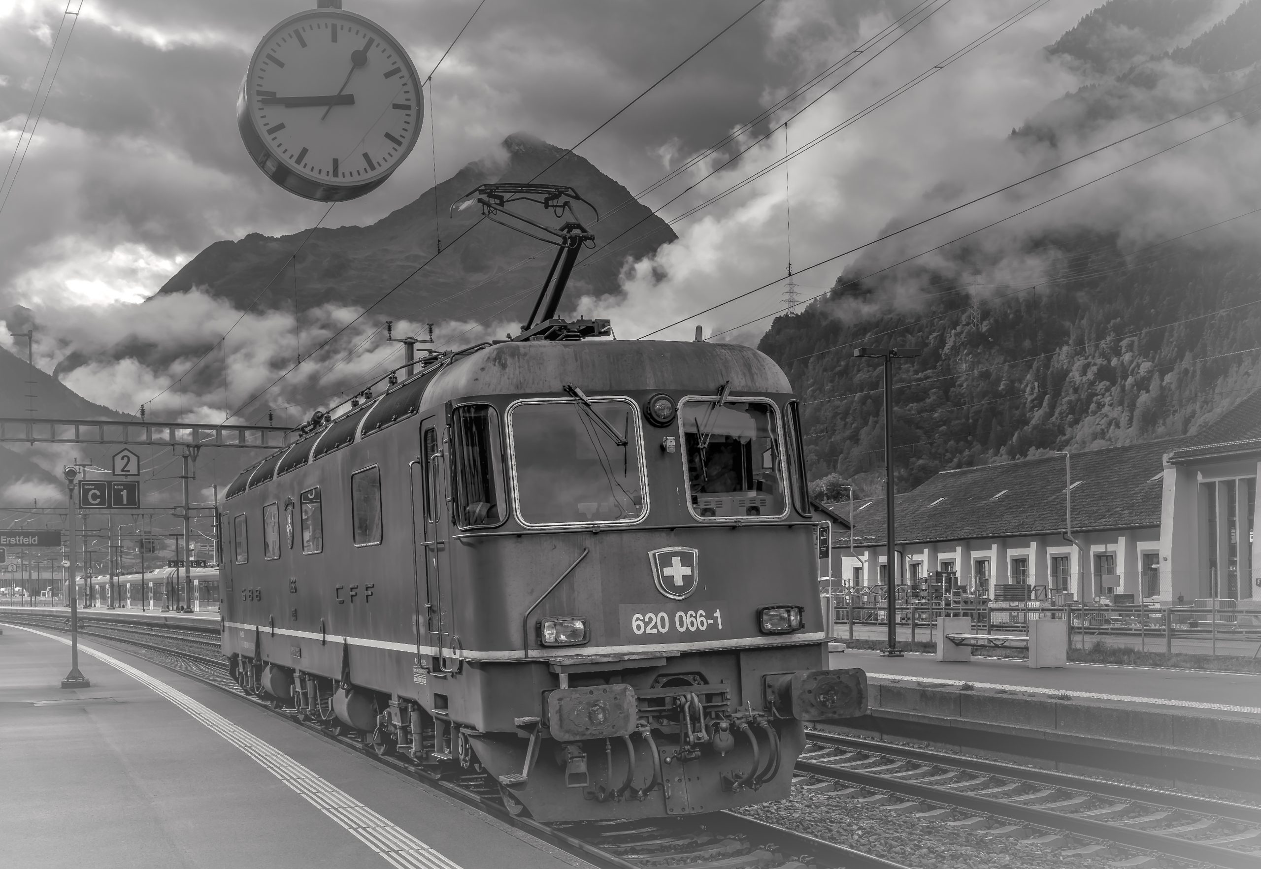 RS_Re6-6_Die_Neue_im_Team_Erstfeld_SW