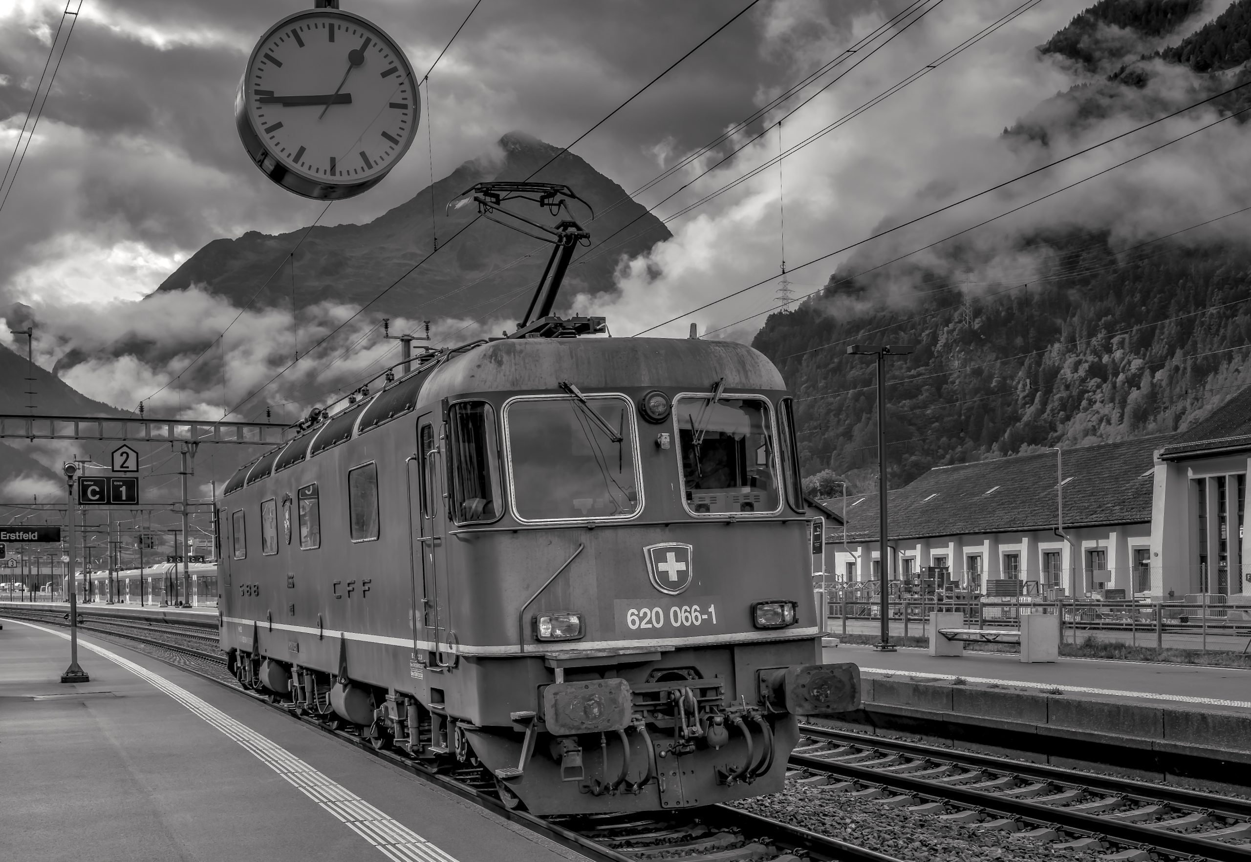 RS_Re6-6_die_Neue_beim_Team_Erstfeld_SW