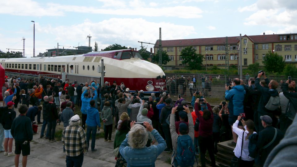 FJ P2060602 - VT18.16 Heimfahrt Einfahrt auf Anschlussbahn Radebeul 960px