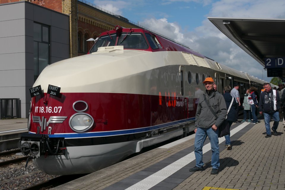 KJ P2060451 - VT18.16.07 Heimfahrt Halberstadt vor Abfahrt nach Radebeul mit FJ 960px